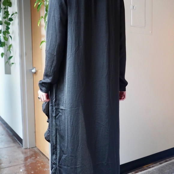 Black Robe - Picture 2 of 2